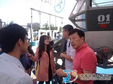 海爾機器人大放異彩 創客工廠成創客嘉年華亮點，在線教育賦能新工科